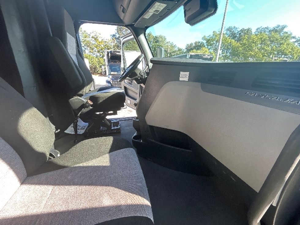 Sleeper Tractor-Heavy Duty Tractors-Freightliner-2021-T12664ST-King Of Prussia-PA-556,793\n\t\tmiles-$ 58,250 - Image 15