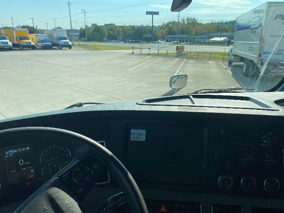 Sleeper Tractor-Heavy Duty Tractors-Freightliner-2021-T12664ST-Knoxville-TN-300,208\n\t\tmiles-$ 90,000 - Image 11