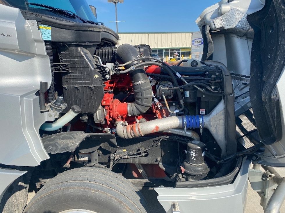 Sleeper Tractor-Heavy Duty Tractors-Freightliner-2021-T12664ST-Knoxville-TN-300,208\n\t\tmiles-$ 90,000 - Image 20