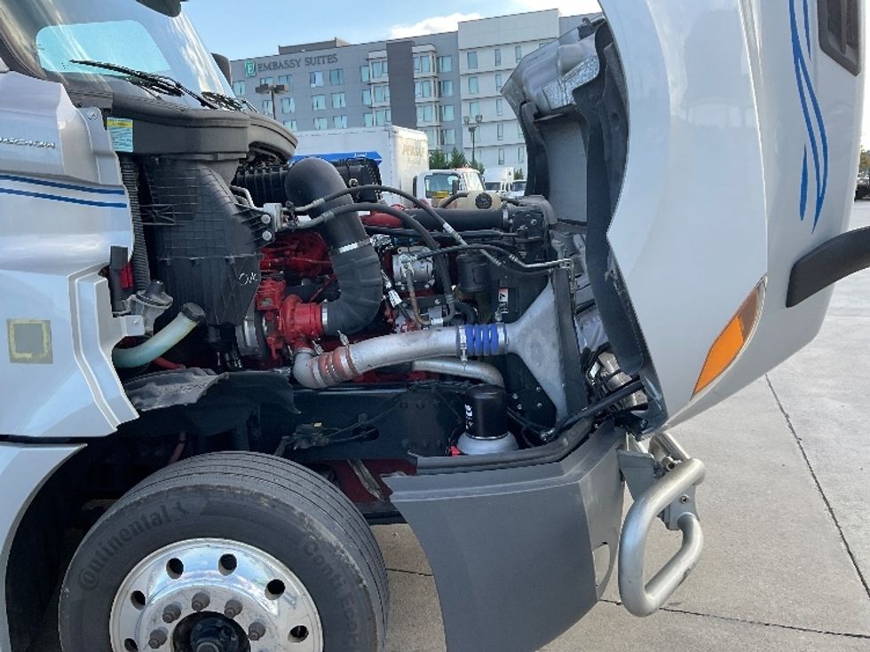 Sleeper Tractor-Heavy Duty Tractors-Freightliner-2021-T12664ST-Knoxville-TN-314,500\n\t\tmiles-$ 89,000 - Image 20