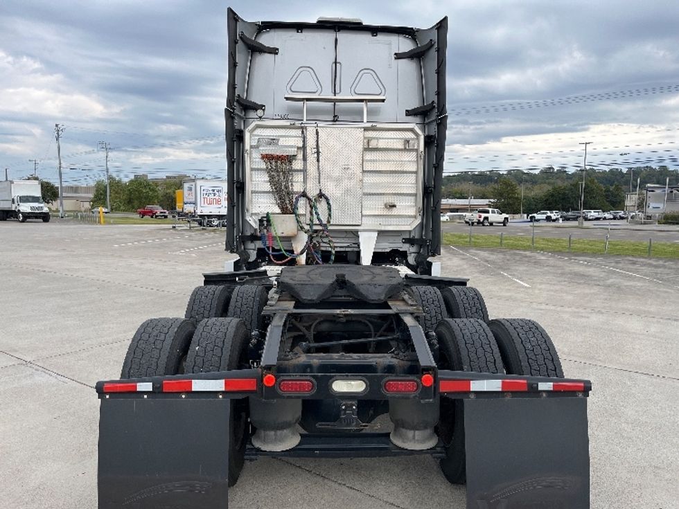 Sleeper Tractor-Heavy Duty Tractors-Freightliner-2021-T12664ST-Knoxville-TN-367,412\n\t\tmiles-$ 85,750 - Image 6