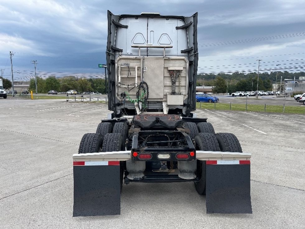 Sleeper Tractor-Heavy Duty Tractors-Freightliner-2021-T12664ST-Knoxville-TN-374,774\n\t\tmiles-$ 85,000 - Image 6