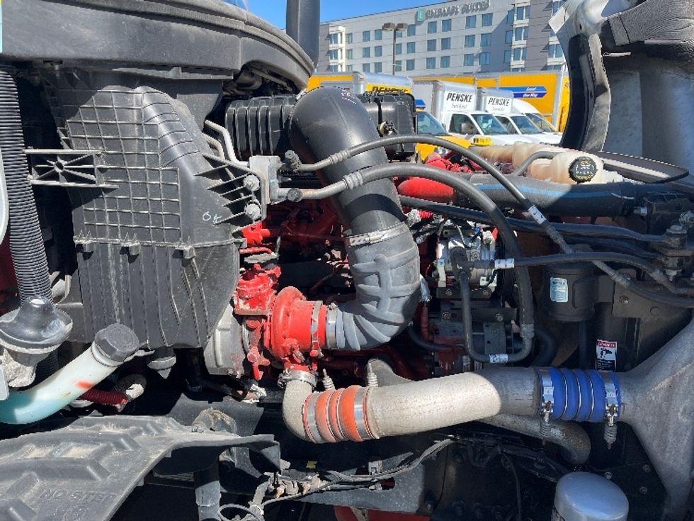 Sleeper Tractor-Heavy Duty Tractors-Freightliner-2021-T12664ST-Knoxville-TN-433,727\n\t\tmiles-$ 80,250 - Image 19