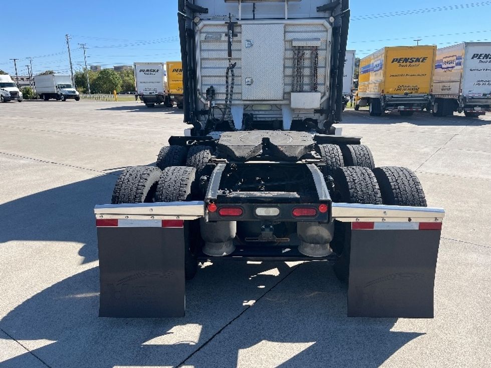 Sleeper Tractor-Heavy Duty Tractors-Freightliner-2021-T12664ST-Knoxville-TN-433,727\n\t\tmiles-$ 80,250 - Image 6