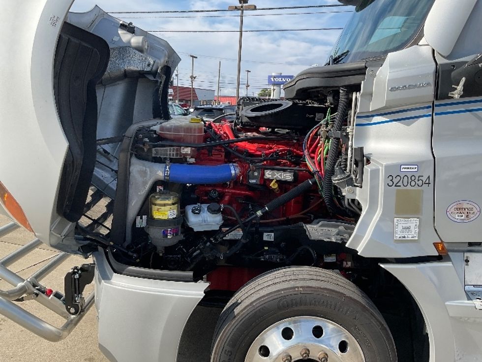 Sleeper Tractor-Heavy Duty Tractors-Freightliner-2021-T12664ST-Knoxville-TN-477,557\n\t\tmiles-$ 75,250 - Image 21