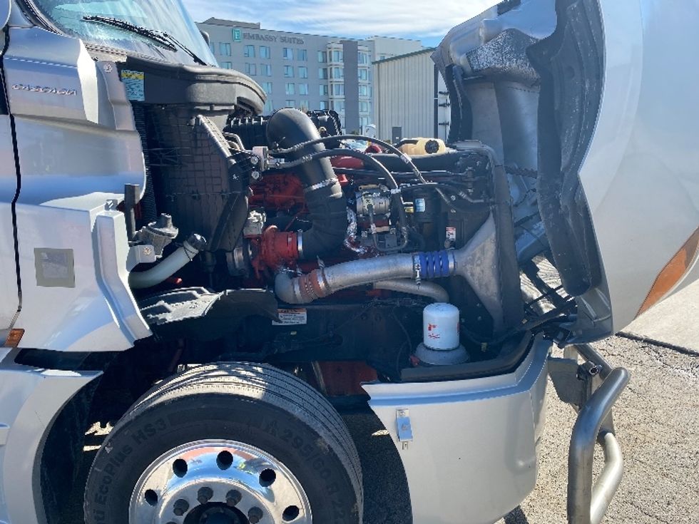 Sleeper Tractor-Heavy Duty Tractors-Freightliner-2021-T12664ST-Knoxville-TN-491,066\n\t\tmiles-$ 74,750 - Image 20