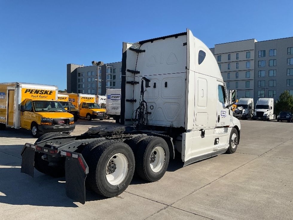 Sleeper Tractor-Heavy Duty Tractors-Freightliner-2021-T12664ST-Knoxville-TN-640,707\n\t\tmiles-$ 52,500 - Image 7