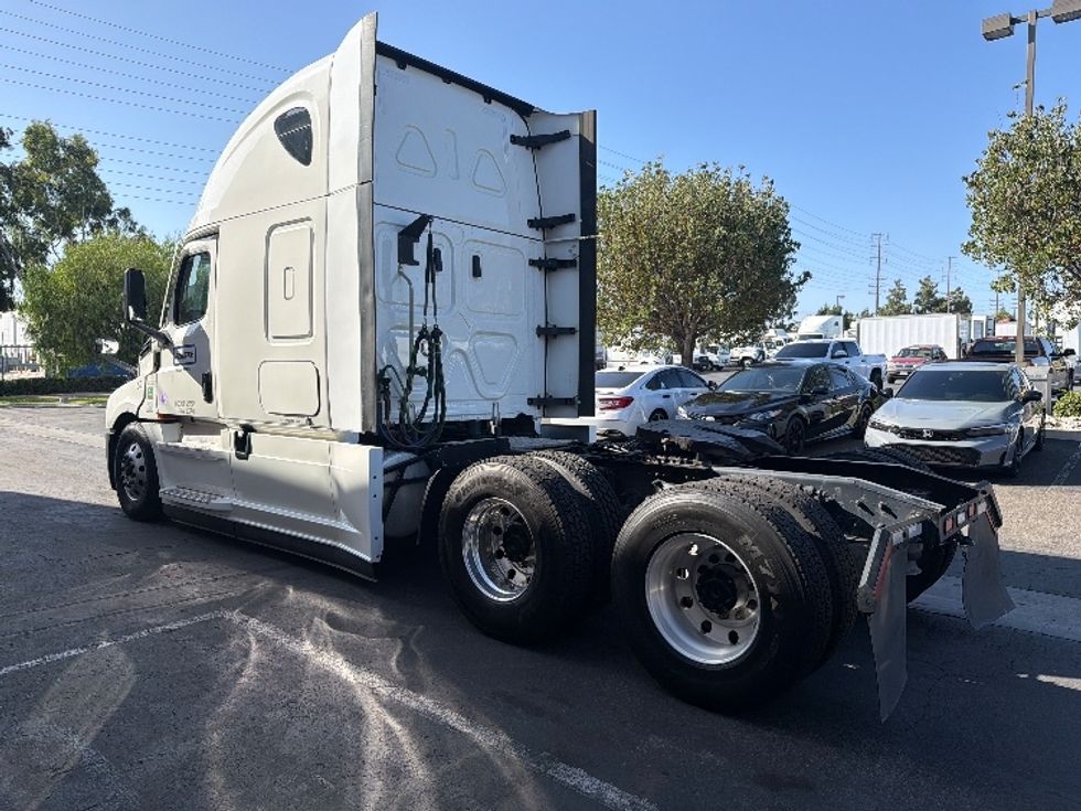 Sleeper Tractor-Heavy Duty Tractors-Freightliner-2021-T12664ST-La Mirada-CA-482,328\n\t\tmiles-$ 75,000 - Image 5