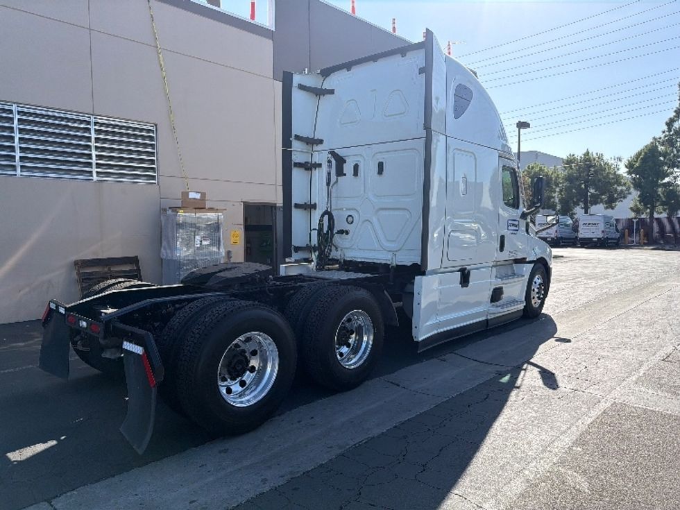 Sleeper Tractor-Heavy Duty Tractors-Freightliner-2021-T12664ST-La Mirada-CA-482,328\n\t\tmiles-$ 75,000 - Image 7