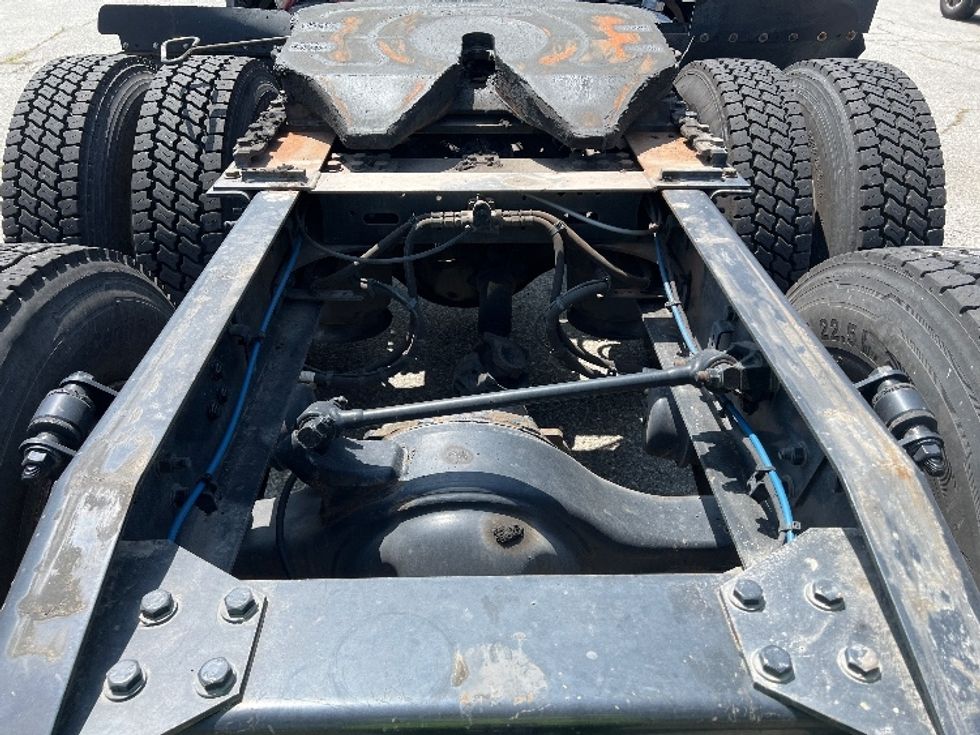 Sleeper Tractor-Heavy Duty Tractors-Freightliner-2021-T12664ST-La Mirada-CA-537,807\n\t\tmiles-$ 66,750 - Image 6