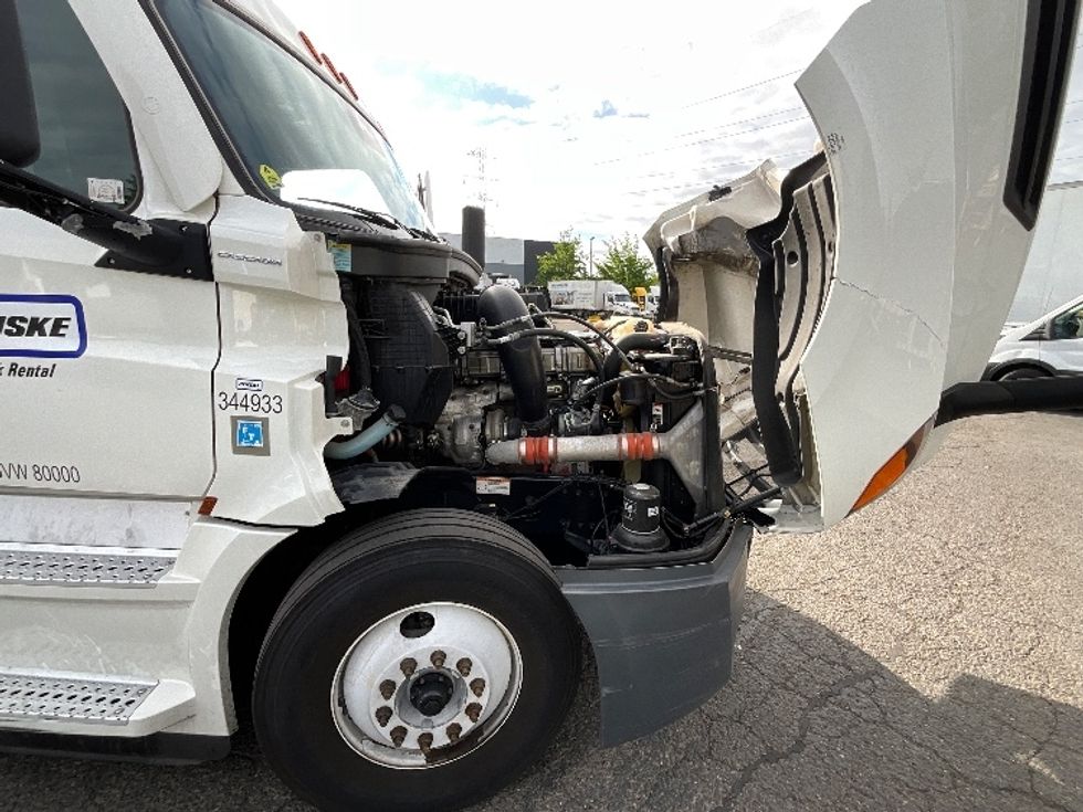 Sleeper Tractor-Heavy Duty Tractors-Freightliner-2021-T12664ST-La Mirada-CA-582,451\n\t\tmiles-$ 64,000 - Image 20