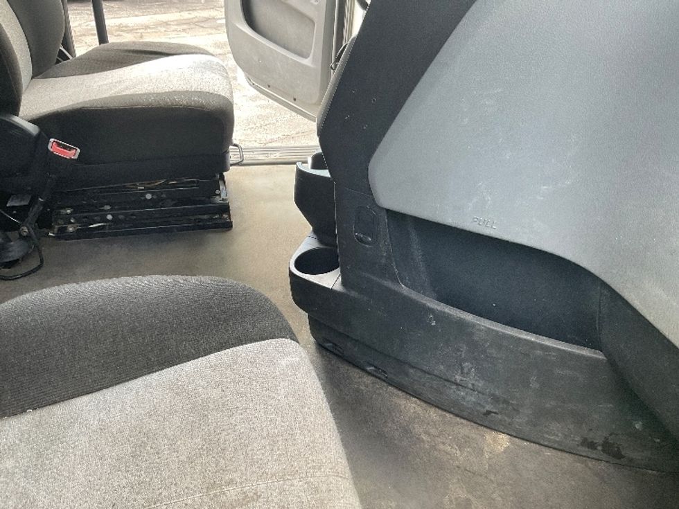 Sleeper Tractor-Heavy Duty Tractors-Freightliner-2021-T12664ST-La Porte-IN-393,638\n\t\tmiles-$ 67,750 - Image 14