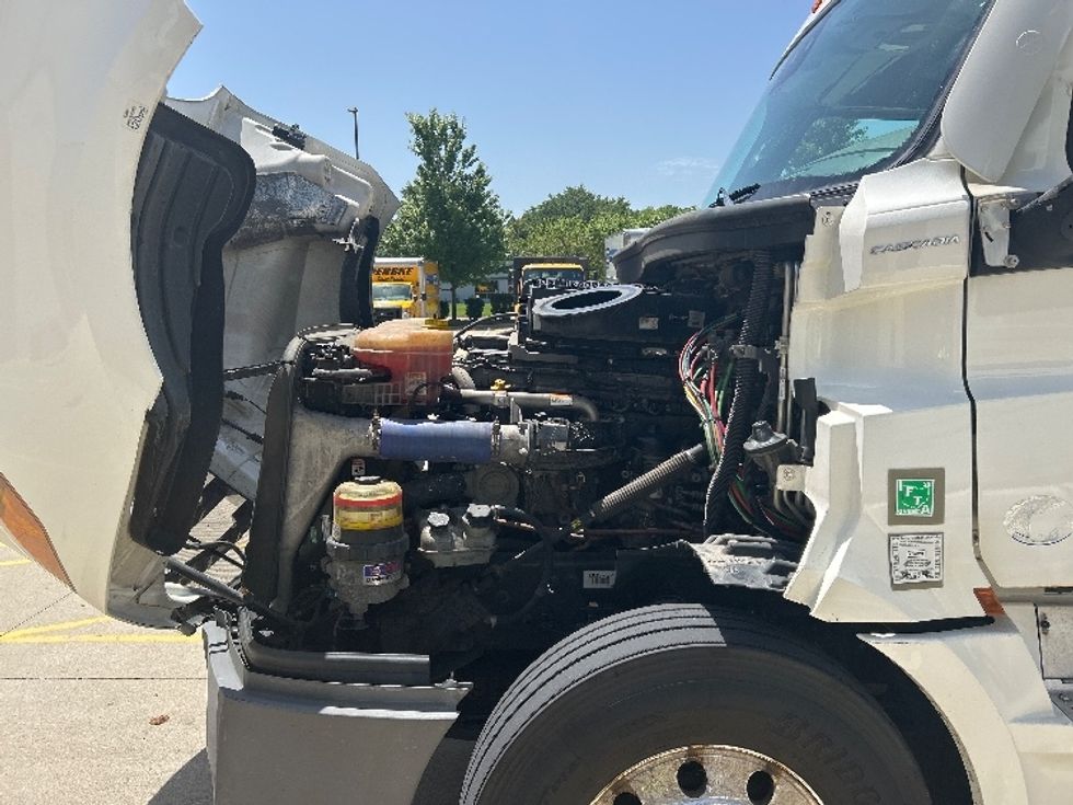 Sleeper Tractor-Heavy Duty Tractors-Freightliner-2021-T12664ST-La Porte-IN-563,616\n\t\tmiles-$ 62,500 - Image 21