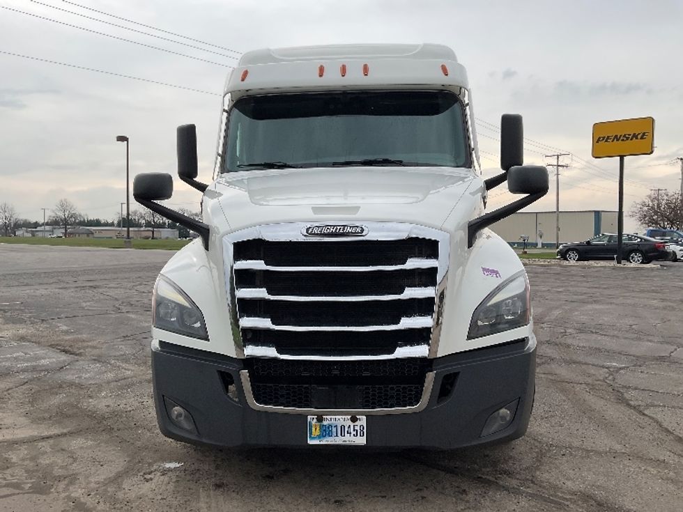 Sleeper Tractor-Heavy Duty Tractors-Freightliner-2021-T12664ST-La Porte-IN-631,521\n\t\tmiles-$ 46,000 - Image 2