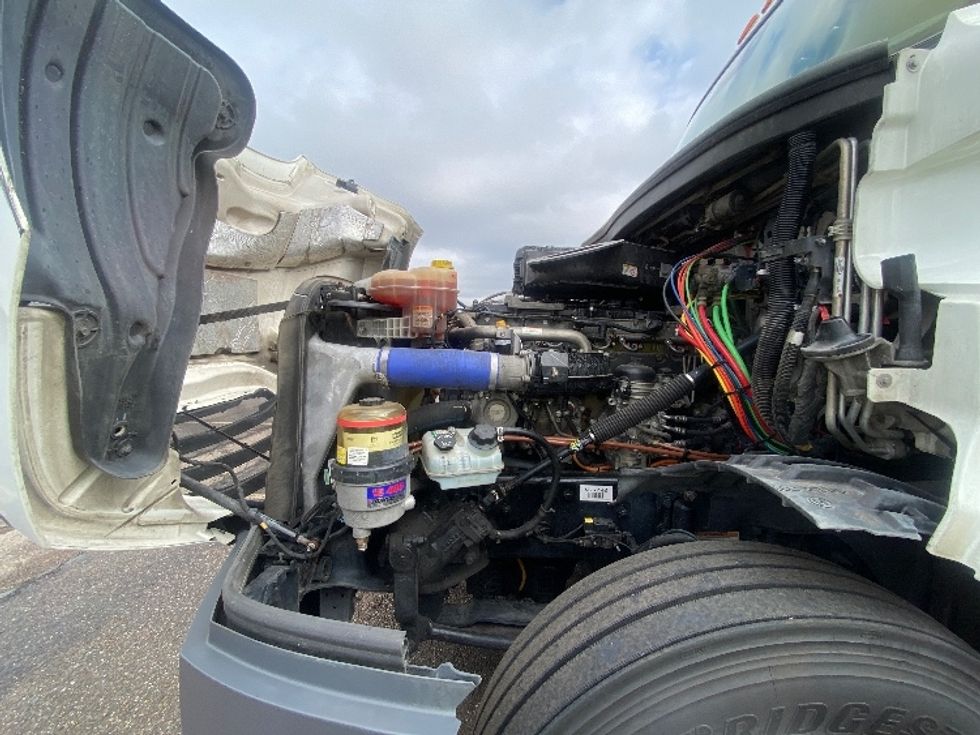 Sleeper Tractor-Heavy Duty Tractors-Freightliner-2021-T12664ST-Laredo-TX-561,940\n\t\tmiles-$ 63,250 - Image 21