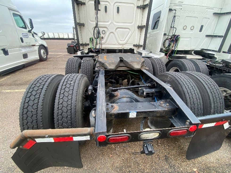 Sleeper Tractor-Heavy Duty Tractors-Freightliner-2021-T12664ST-Laredo-TX-561,940\n\t\tmiles-$ 63,250 - Image 6