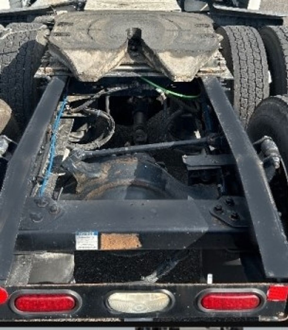 Sleeper Tractor-Heavy Duty Tractors-Freightliner-2021-T12664ST-Laredo-TX-587,918\n\t\tmiles-$ 59,500 - Image 6