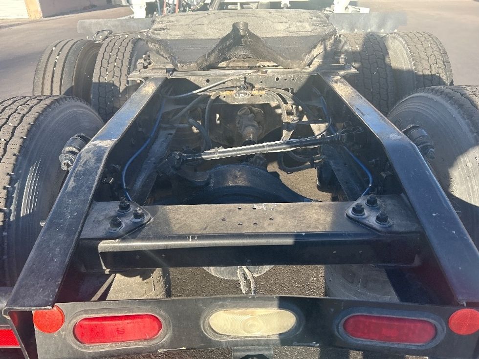 Sleeper Tractor-Heavy Duty Tractors-Freightliner-2021-T12664ST-Las Vegas-NV-112,720\n\t\tmiles-$ 93,250 - Image 6