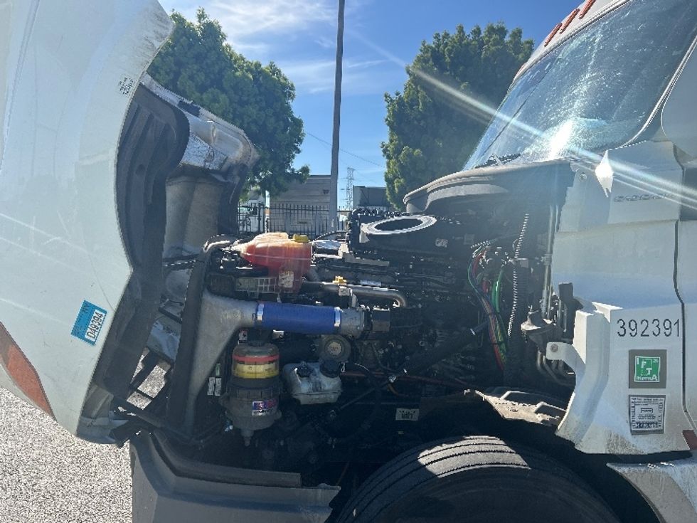 Sleeper Tractor-Heavy Duty Tractors-Freightliner-2021-T12664ST-Las Vegas-NV-492,133\n\t\tmiles-$ 65,750 - Image 21