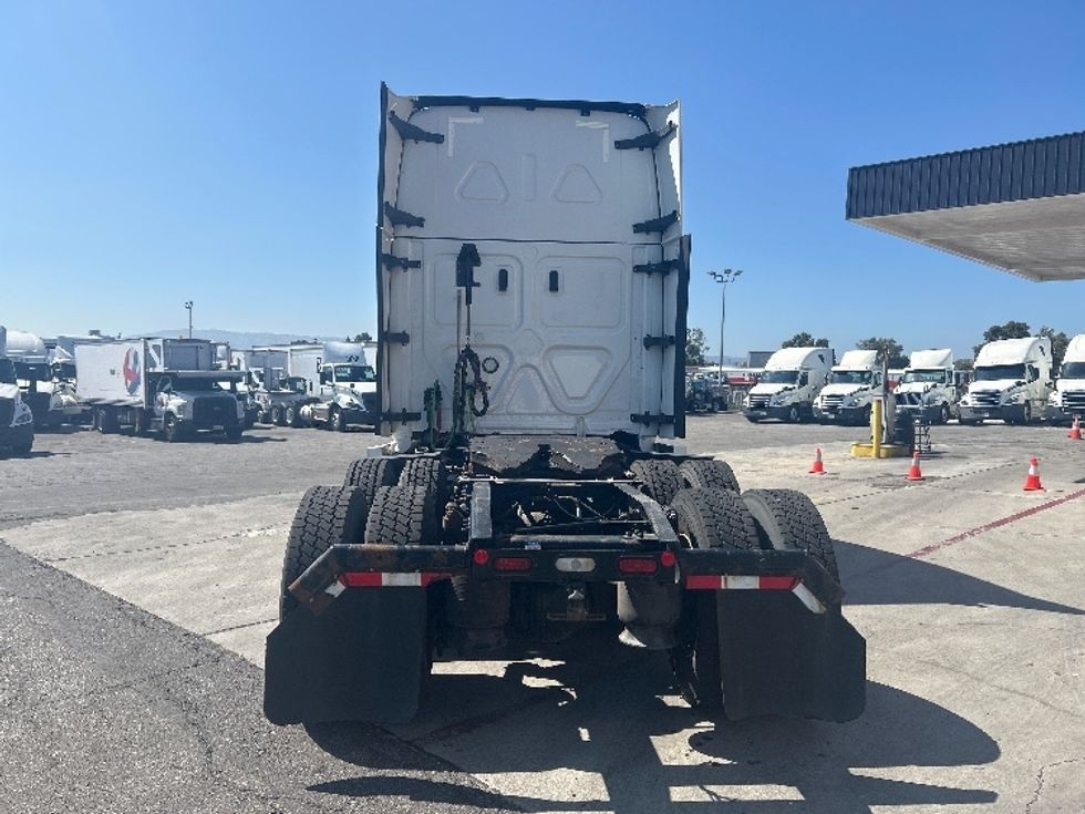 Sleeper Tractor-Heavy Duty Tractors-Freightliner-2021-T12664ST-Las Vegas-NV-492,133\n\t\tmiles-$ 65,750 - Image 6