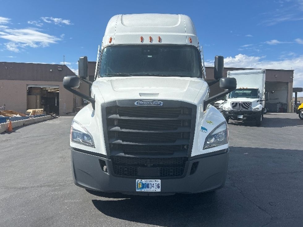 Sleeper Tractor-Heavy Duty Tractors-Freightliner-2021-T12664ST-Las Vegas-NV-506,885\n\t\tmiles-$ 69,000 - Image 2
