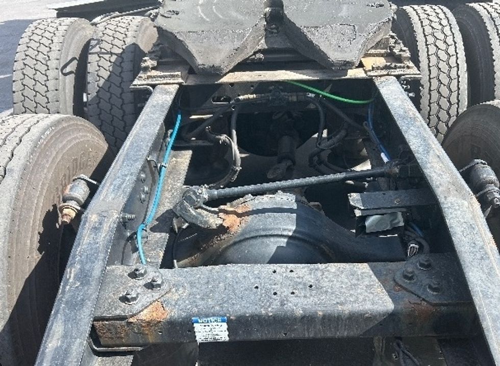 Sleeper Tractor-Heavy Duty Tractors-Freightliner-2021-T12664ST-Las Vegas-NV-506,885\n\t\tmiles-$ 69,000 - Image 6