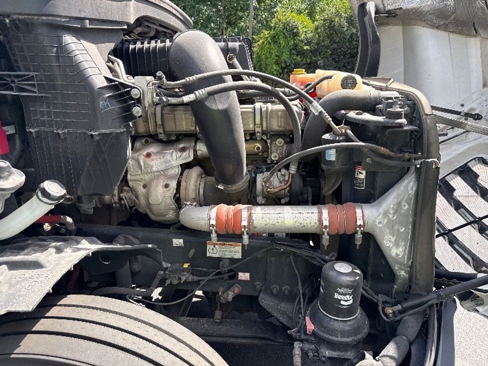 Sleeper Tractor-Heavy Duty Tractors-Freightliner-2021-T12664ST-Las Vegas-NV-516,075\n\t\tmiles-$ 68,750 - Image 20