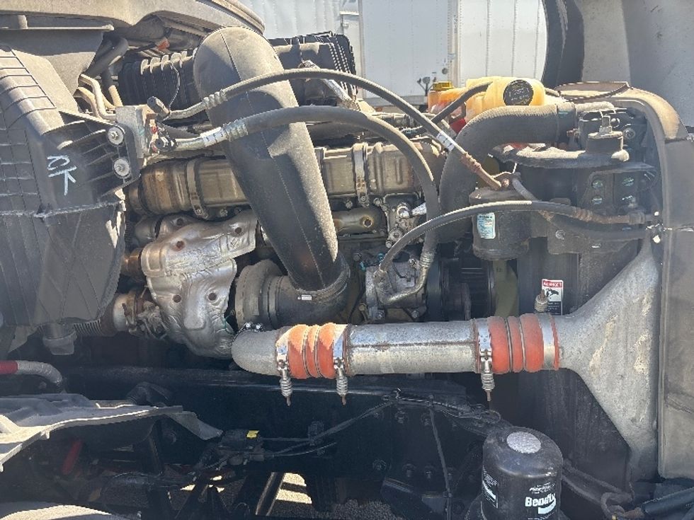 Sleeper Tractor-Heavy Duty Tractors-Freightliner-2021-T12664ST-Las Vegas-NV-526,974\n\t\tmiles-$ 67,000 - Image 20