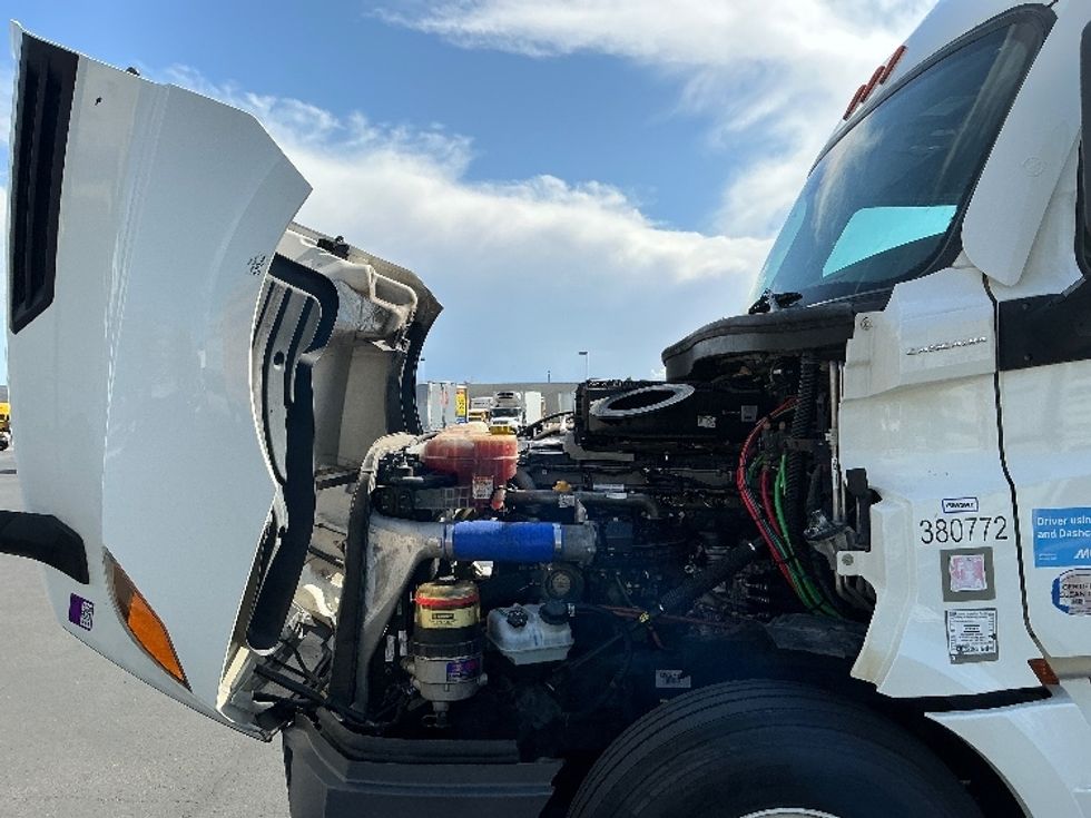 Sleeper Tractor-Heavy Duty Tractors-Freightliner-2021-T12664ST-Las Vegas-NV-538,386\n\t\tmiles-$ 67,000 - Image 21