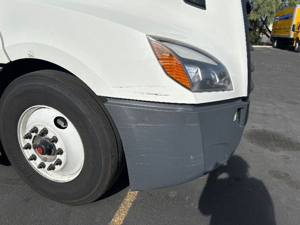 Sleeper Tractor-Heavy Duty Tractors-Freightliner-2021-T12664ST-Las Vegas-NV-539,534\n\t\tmiles-$ 66,000 - Image 25