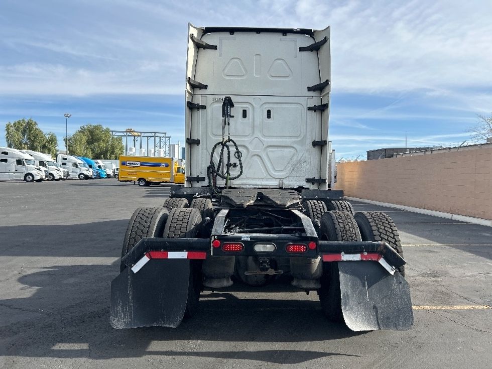 Sleeper Tractor-Heavy Duty Tractors-Freightliner-2021-T12664ST-Las Vegas-NV-539,534\n\t\tmiles-$ 66,000 - Image 6