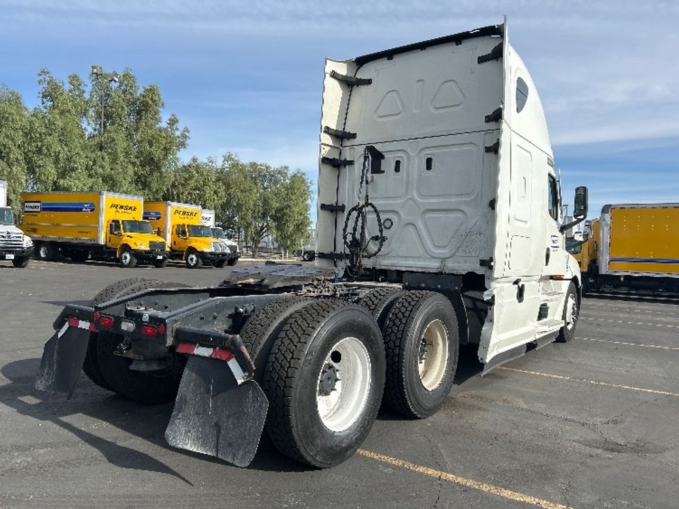 Sleeper Tractor-Heavy Duty Tractors-Freightliner-2021-T12664ST-Las Vegas-NV-539,534\n\t\tmiles-$ 66,000 - Image 7