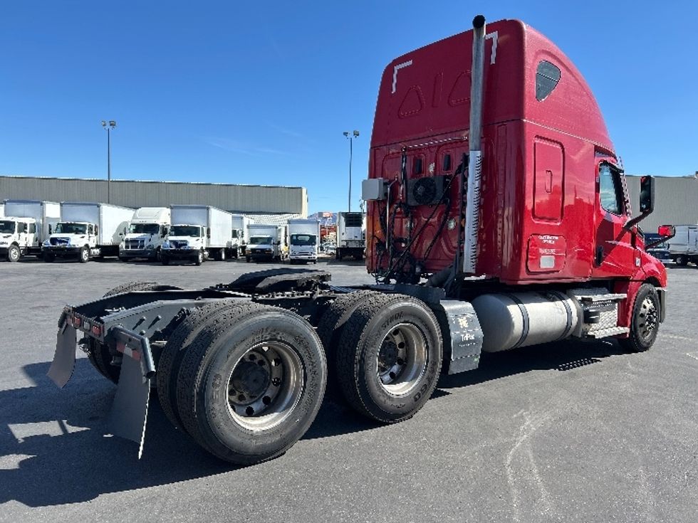 Sleeper Tractor-Heavy Duty Tractors-Freightliner-2021-T12664ST-Las Vegas-NV-612,301\n\t\tmiles-$ 56,250 - Image 7