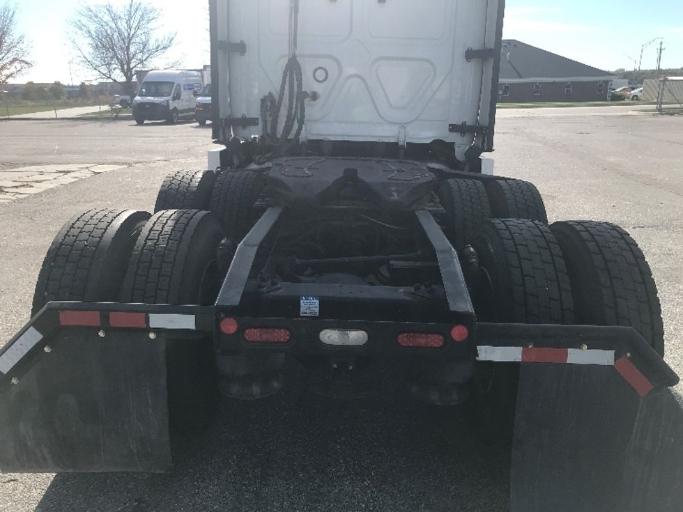 Sleeper Tractor-Heavy Duty Tractors-Freightliner-2021-T12664ST-Lincoln-NE-529,818\n\t\tmiles-$ 59,750 - Image 6