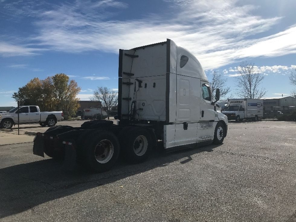 Sleeper Tractor-Heavy Duty Tractors-Freightliner-2021-T12664ST-Lincoln-NE-529,818\n\t\tmiles-$ 59,750 - Image 7