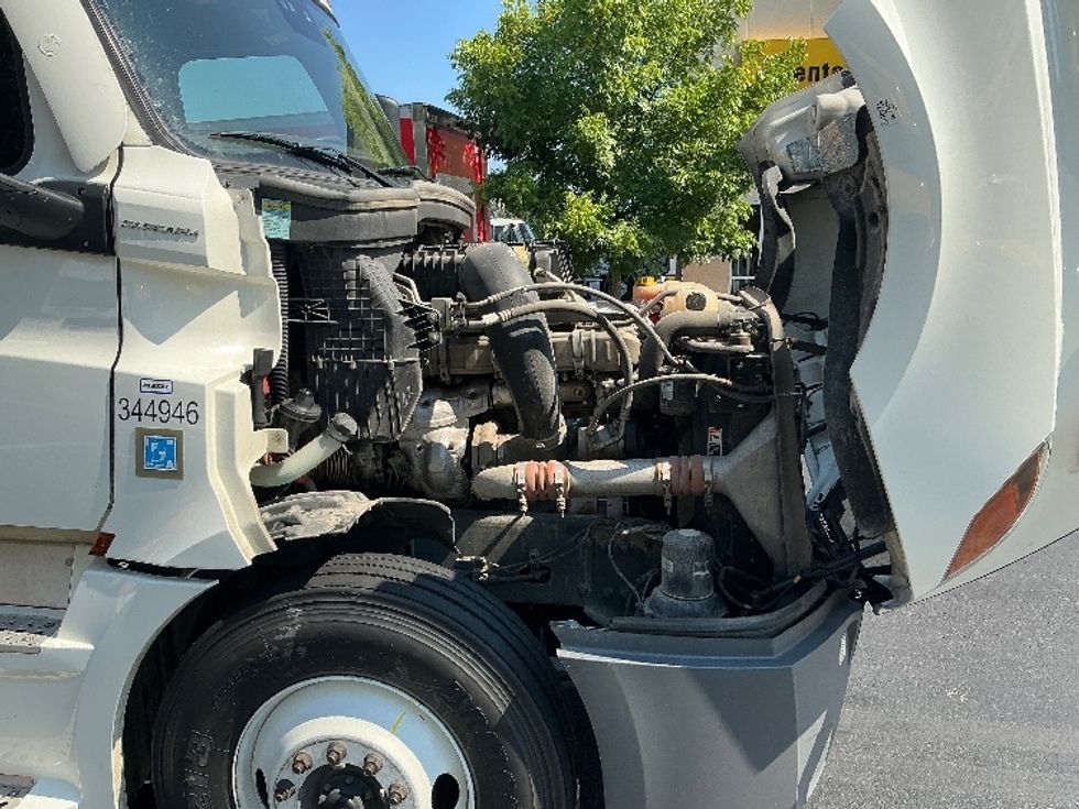 Sleeper Tractor-Heavy Duty Tractors-Freightliner-2021-T12664ST-Lithia Springs-GA-433,361\n\t\tmiles-$ 73,250 - Image 20