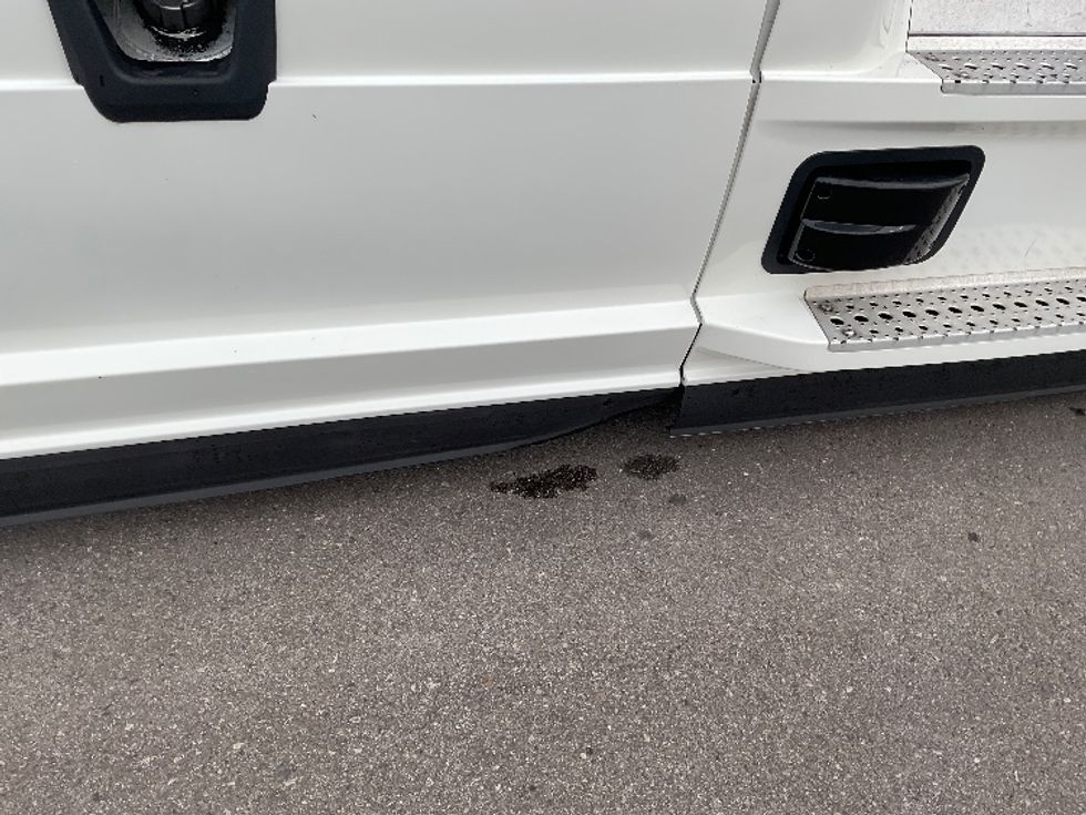 Sleeper Tractor-Heavy Duty Tractors-Freightliner-2021-T12664ST-Loveland-CO-614,790\n\t\tmiles-$ 47,750 - Image 24