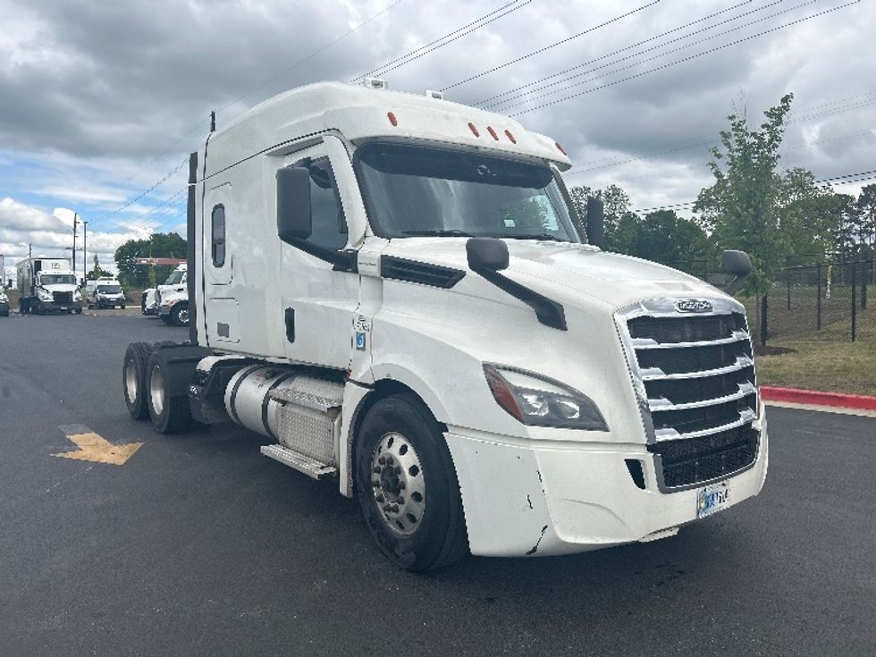 Sleeper Tractor-Heavy Duty Tractors-Freightliner-2021-T12664ST-Lowell-AR-507,521\n\t\tmiles-$ 56,750 - Image 1