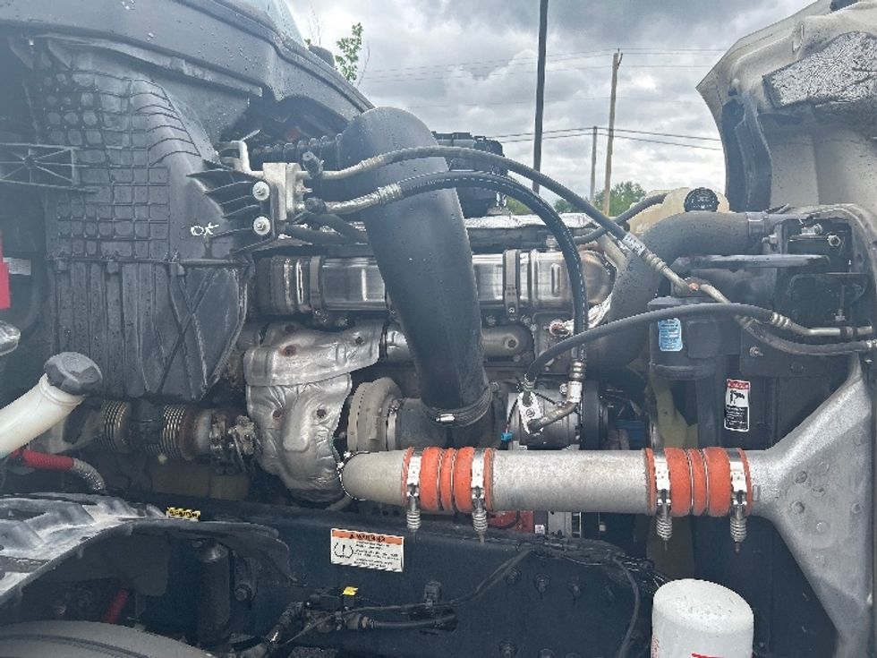 Sleeper Tractor-Heavy Duty Tractors-Freightliner-2021-T12664ST-Lowell-AR-507,521\n\t\tmiles-$ 56,750 - Image 19