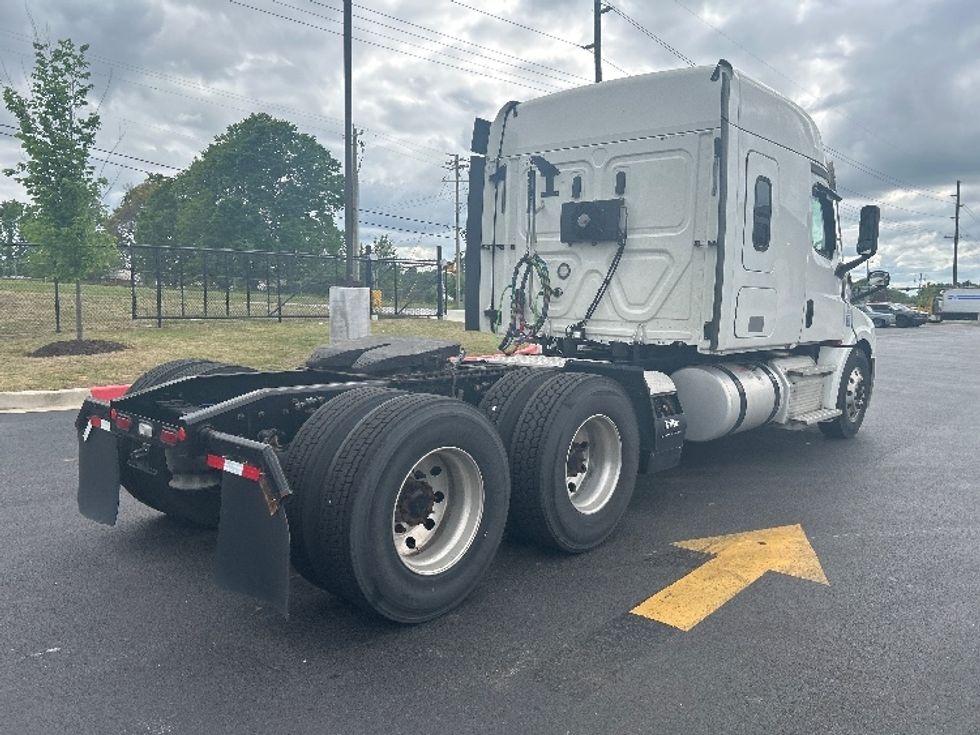 Sleeper Tractor-Heavy Duty Tractors-Freightliner-2021-T12664ST-Lowell-AR-507,521\n\t\tmiles-$ 56,750 - Image 7