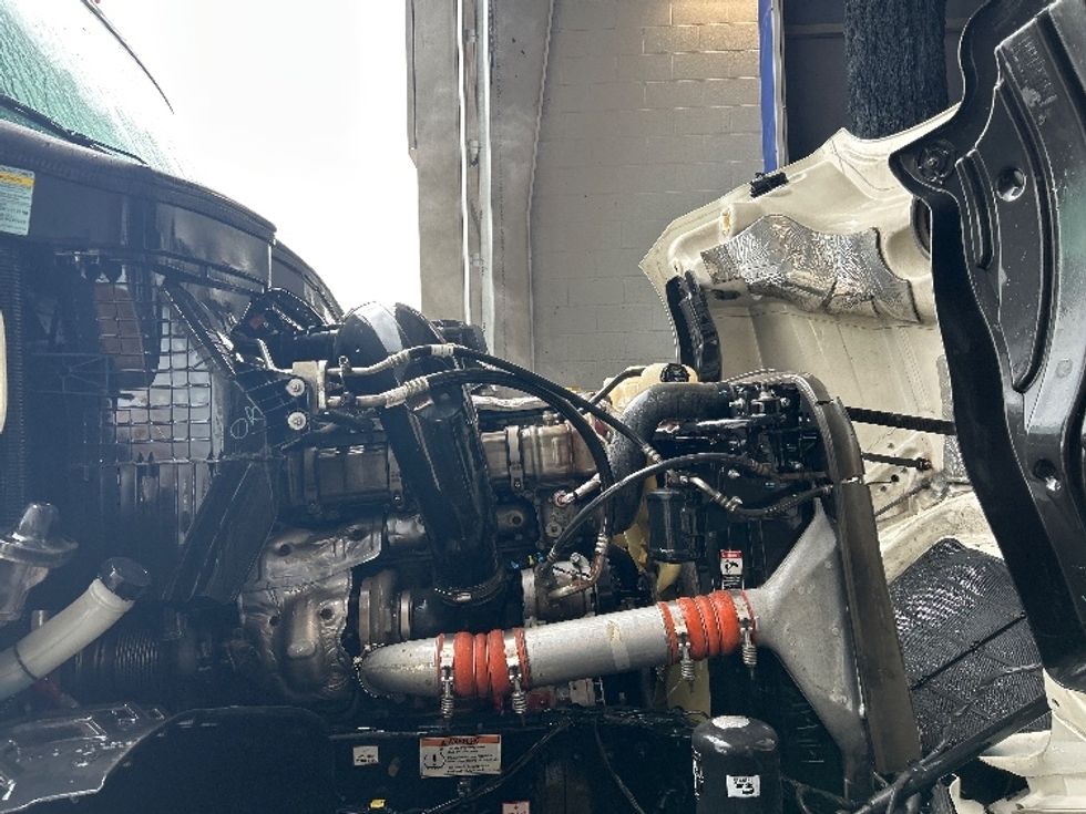 Sleeper Tractor-Heavy Duty Tractors-Freightliner-2021-T12664ST-Lowell-AR-527,595\n\t\tmiles-$ 65,750 - Image 20