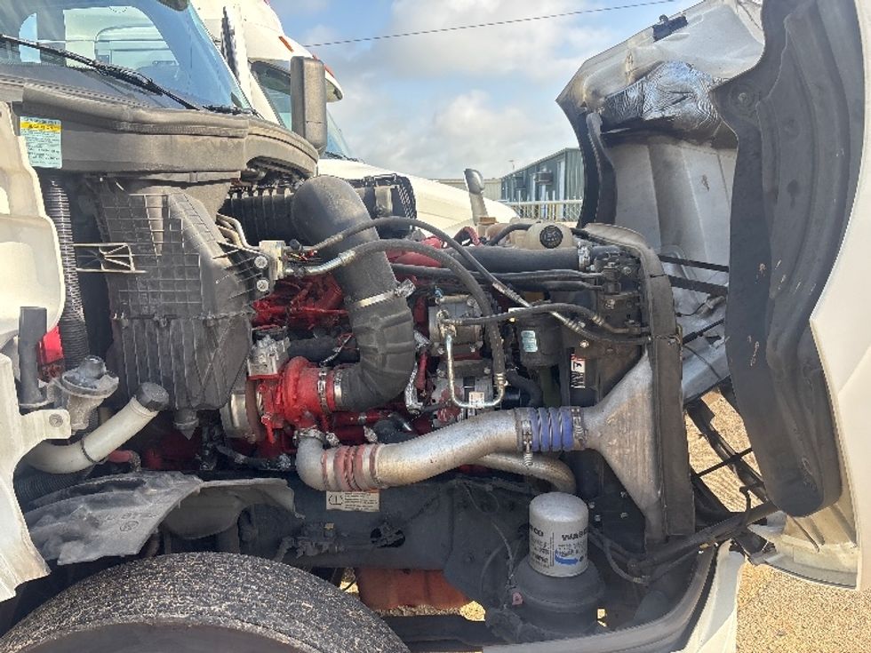 Sleeper Tractor-Heavy Duty Tractors-Freightliner-2021-T12664ST-Loxley-AL-692,979\n\t\tmiles-$ 16,250 - Image 20