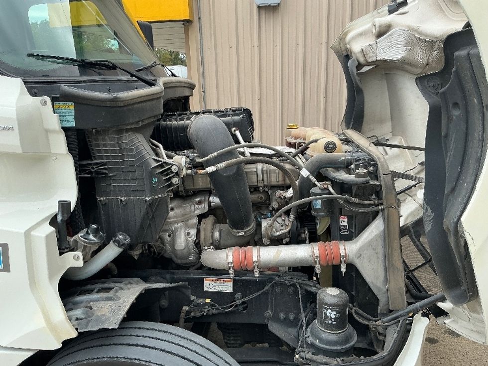 Sleeper Tractor-Heavy Duty Tractors-Freightliner-2021-T12664ST-Macon-GA-533,525\n\t\tmiles-$ 62,250 - Image 20