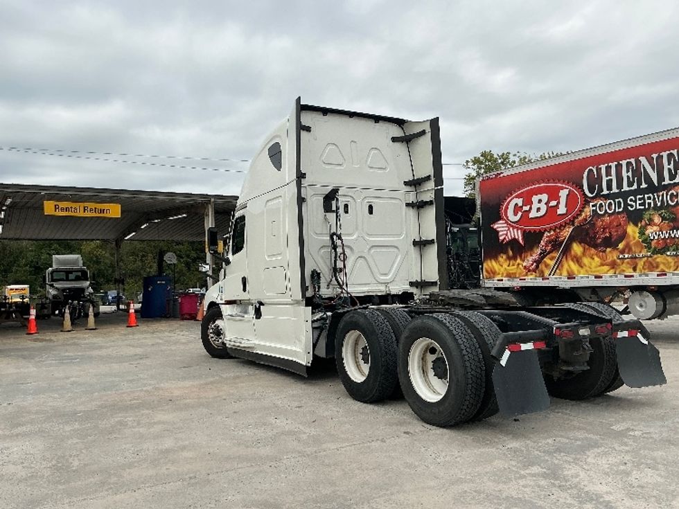 Sleeper Tractor-Heavy Duty Tractors-Freightliner-2021-T12664ST-Macon-GA-533,525\n\t\tmiles-$ 62,250 - Image 5