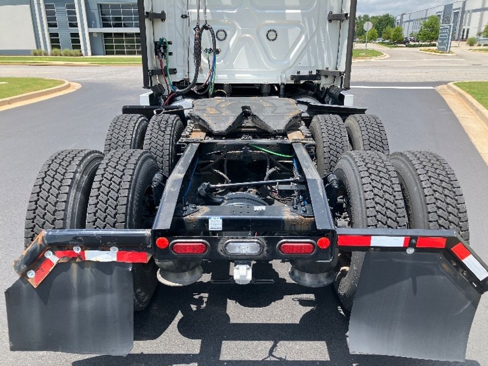 Sleeper Tractor-Heavy Duty Tractors-Freightliner-2021-T12664ST-Madison-AL-576,000\n\t\tmiles-$ 62,500 - Image 6