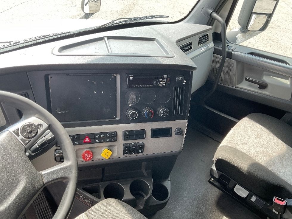 Sleeper Tractor-Heavy Duty Tractors-Freightliner-2021-T12664ST-Mansfield-OH-582,798\n\t\tmiles-$ 57,250 - Image 12