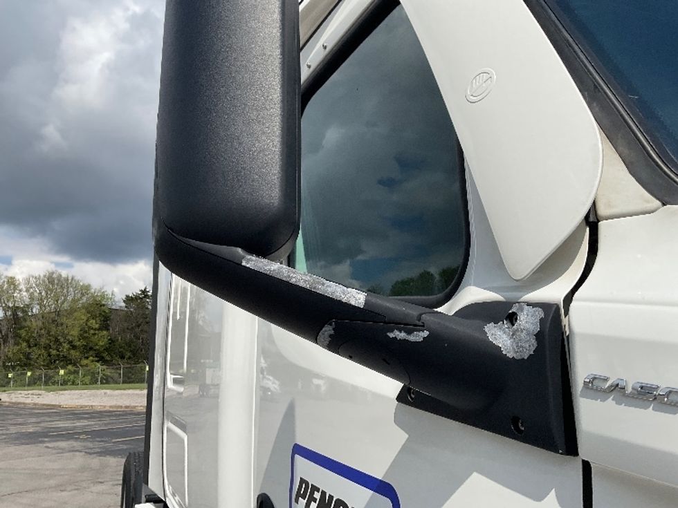 Sleeper Tractor-Heavy Duty Tractors-Freightliner-2021-T12664ST-Mansfield-OH-582,798\n\t\tmiles-$ 57,250 - Image 25