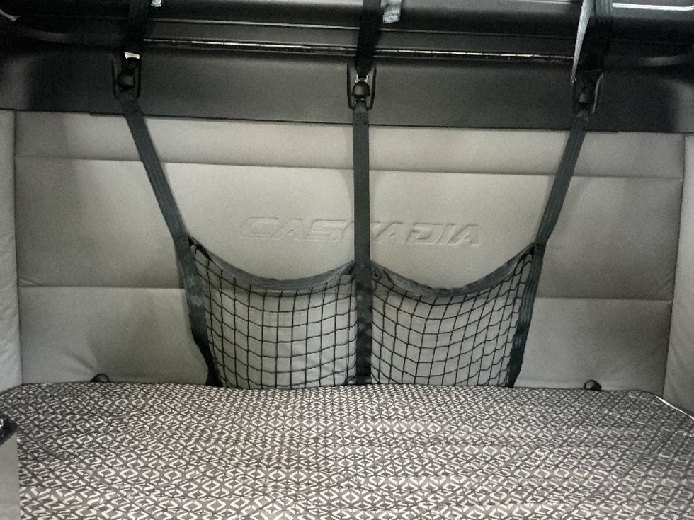 Sleeper Tractor-Heavy Duty Tractors-Freightliner-2021-T12664ST-Medley-FL-563,646\n\t\tmiles-$ 57,750 - Image 16