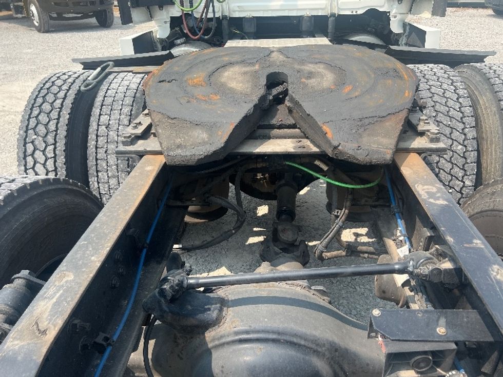 Sleeper Tractor-Heavy Duty Tractors-Freightliner-2021-T12664ST-Memphis-TN-656,630\n\t\tmiles-$ 59,250 - Image 24