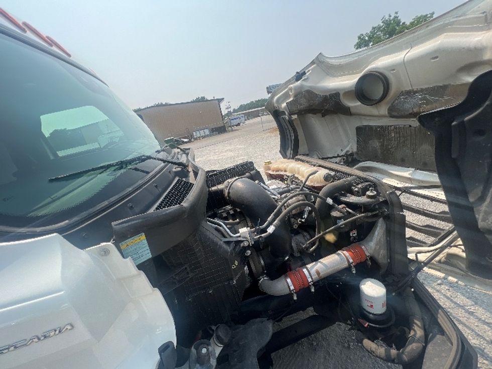 Sleeper Tractor-Heavy Duty Tractors-Freightliner-2021-T12664ST-Memphis-TN-656,630\n\t\tmiles-$ 59,250 - Image 26